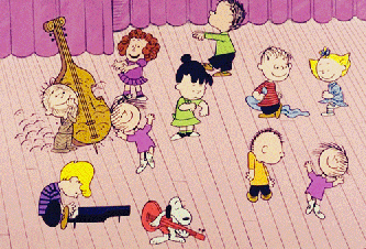 Charlie-Brown-Christmas-Peanuts-dance